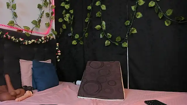 Snapshot of Delilah_85 chatting on February 7, 2026, 11:19 pm Delilah 85 online show from February 7, 2026, 11:19 pm