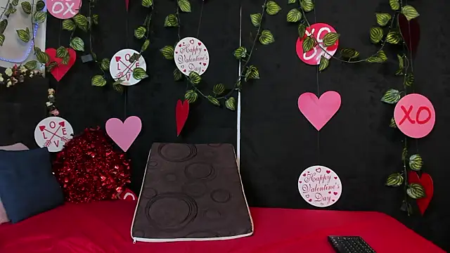 Snapshot of Delilah_85 chatting on February 13, 2026, 10:17 pm Delilah 85 online show from February 13, 2026, 10:17 pm