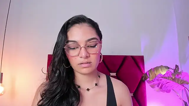 LunaAspen  online show from February 10, 2026, 6:12 pm