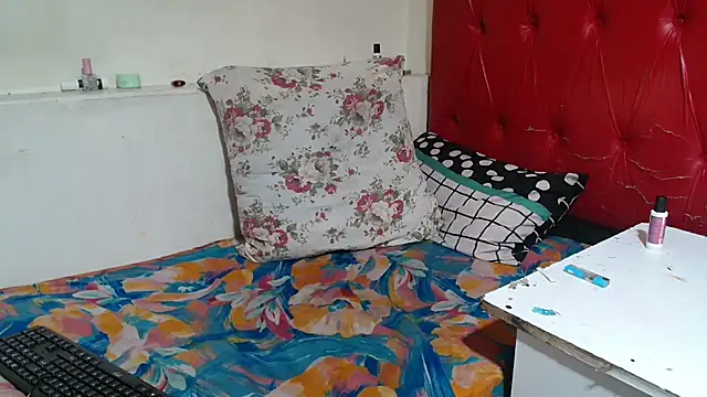 Snapshot of SexyChantyBabe25 chatting on February 18, 2026, 1:45 am SexyChantyBabe25 online show from February 18, 2026, 1:45 am