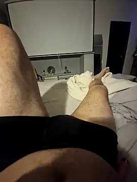 Snapshot of TrisalQuente chatting on February 19, 2026, 7:21 pm TrisalQuente online show from February 19, 2026, 7:21 pm