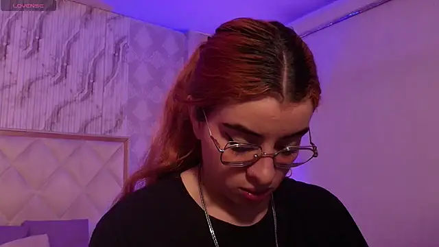 Naomy tay1 online show from November 29, 2025, 2:36 am