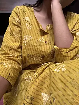 modelnishu online show from February 6, 2026, 2:31 pm