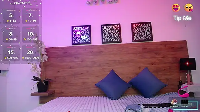 AlexandraCambell online show from September 20, 2025, 7:48 pm