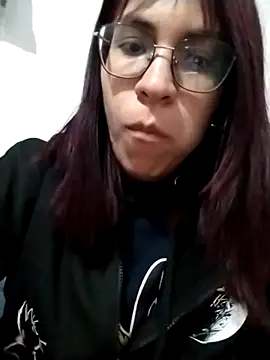 Snapshot of Katyuskka_love chatting on November 29, 2025, 3:53 am Katyuskka love online show from November 29, 2025, 3:53 am