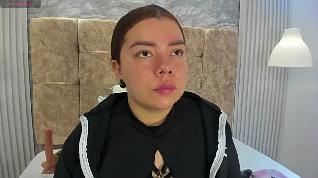 leilapons online show from January 18, 2026, 5:17 pm