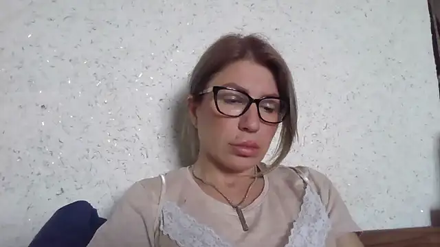 fox red lady7 online show from February 22, 2026, 9:52 am