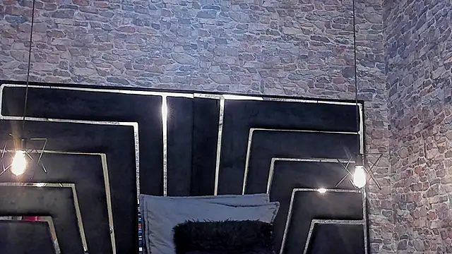 WILD FIREE  online show from February 28, 2026, 8:10 pm