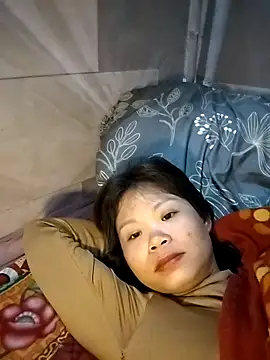 LinhNa999 online show from February 11, 2026, 3:44 am