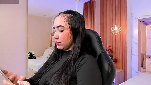 julieta rosee online show from February 26, 2026, 9:47 pm