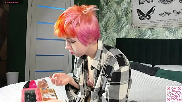 CarolineRichter online show from November 23, 2025, 2:44 am