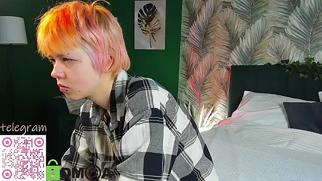 CarolineRichter online show from December 20, 2025, 1:12 am