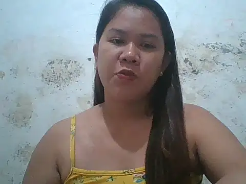 Snapshot of Bhubbles888 chatting on October 18, 2025, 12:39 pm Bhubbles888 online show from October 18, 2025, 12:39 pm