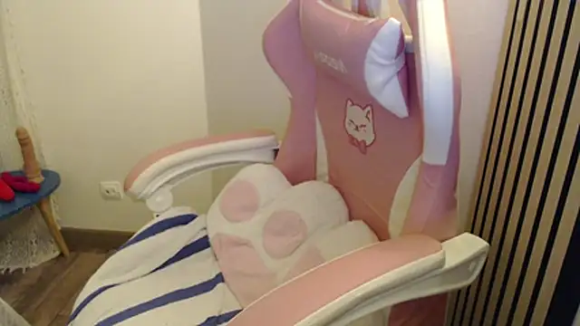 Snapshot of la_marseillaise chatting on February 3, 2026, 8:25 pm la marseillaise online show from February 3, 2026, 8:25 pm