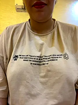 Snapshot of Bold-arabic-vibes chatting on December 14, 2025, 9:30 pm Bold-arabic-vibes online show from December 14, 2025, 9:30 pm