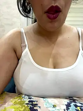 Snapshot of Bold-arabic-vibes chatting on January 14, 2026, 11:20 pm Bold-arabic-vibes online show from January 14, 2026, 11:20 pm