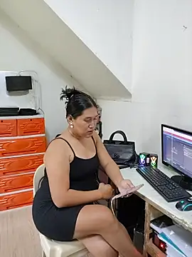 Snapshot of Romantic_Sabrina chatting on November 16, 2025, 3:23 am Romantic Sabrina online show from November 16, 2025, 3:23 am