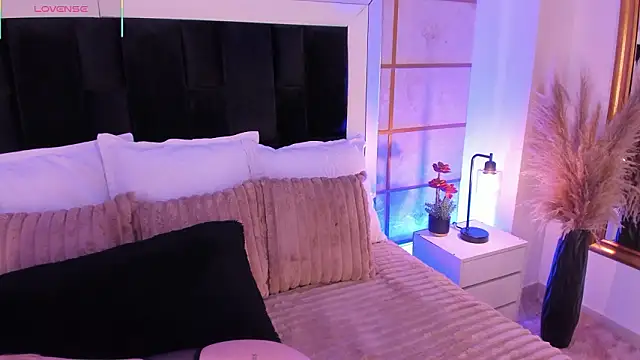 Snapshot of GretaVelvet chatting on January 16, 2026, 7:40 pm GretaVelvet online show from January 16, 2026, 7:40 pm