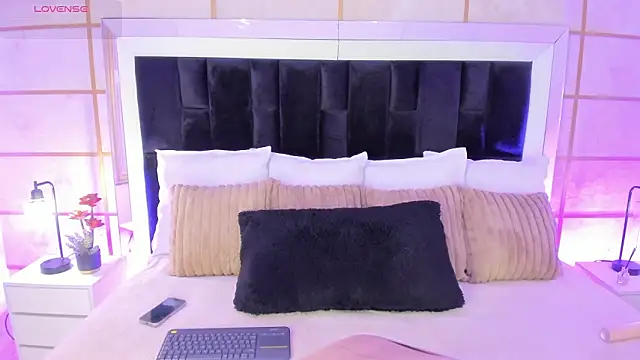 Snapshot of GretaVelvet chatting on February 2, 2026, 7:34 pm GretaVelvet online show from February 2, 2026, 7:34 pm