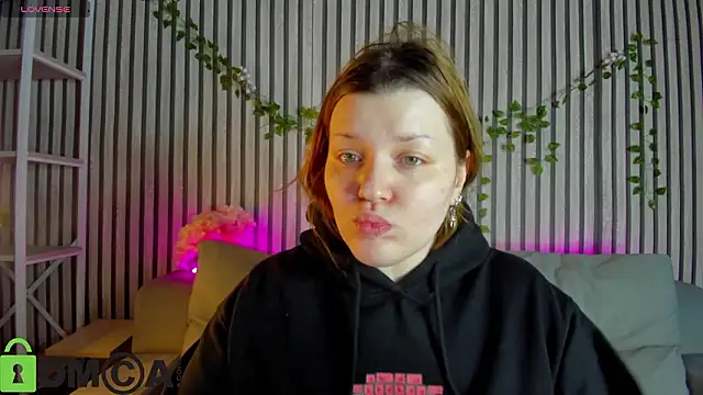 Snapshot of Michele_Greenn chatting on February 1, 2026, 1:04 am Michele Greenn online show from February 1, 2026, 1:04 am