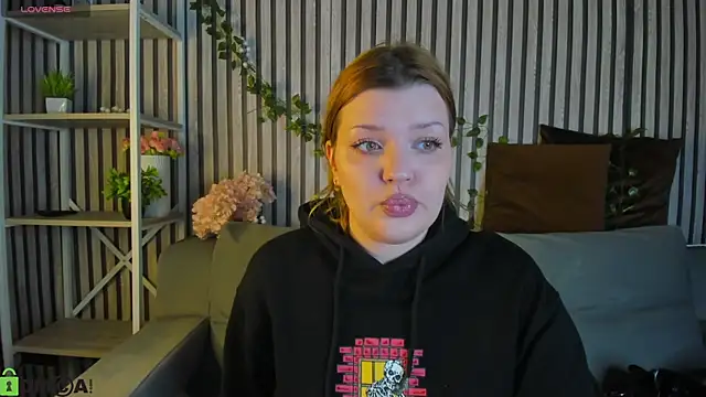 Snapshot of Michele_Greenn chatting on February 28, 2026, 1:06 am Michele Greenn online show from February 28, 2026, 1:06 am