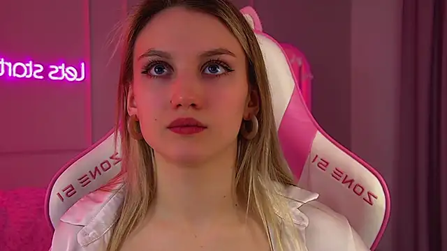 StacyEvances online show from February 21, 2026, 6:20 pm