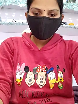 poojam93 online show from December 4, 2025, 2:54 am