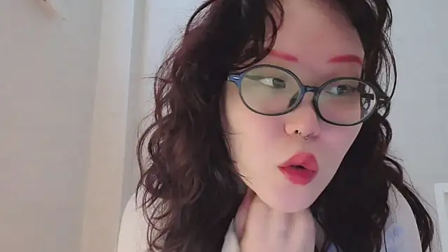 tsunade chan online show from February 16, 2026, 4:08 am