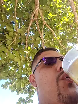 Snapshot of feehzungi0000 chatting on November 29, 2025, 5:49 pm feehzungi0000 online show from November 29, 2025, 5:49 pm