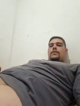 Snapshot of feehzungi0000 chatting on February 20, 2026, 2:06 pm feehzungi0000 online show from February 20, 2026, 2:06 pm