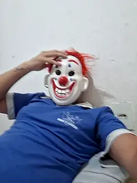 Snapshot of feehzungi0000 chatting on February 25, 2026, 6:39 pm feehzungi0000 online show from February 25, 2026, 6:39 pm