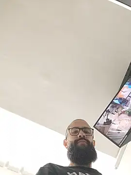 Snapshot of FranccoJ chatting on January 5, 2026, 8:23 pm FranccoJ online show from January 5, 2026, 8:23 pm