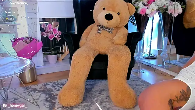 GallienneGold online show from January 19, 2026, 2:21 pm