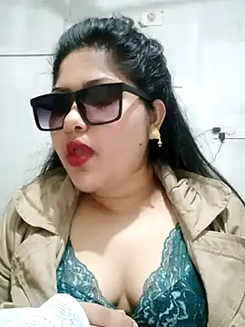 Snapshot of Nusrat-N chatting on January 19, 2026, 12:31 pm Nusrat-N online show from January 19, 2026, 12:31 pm