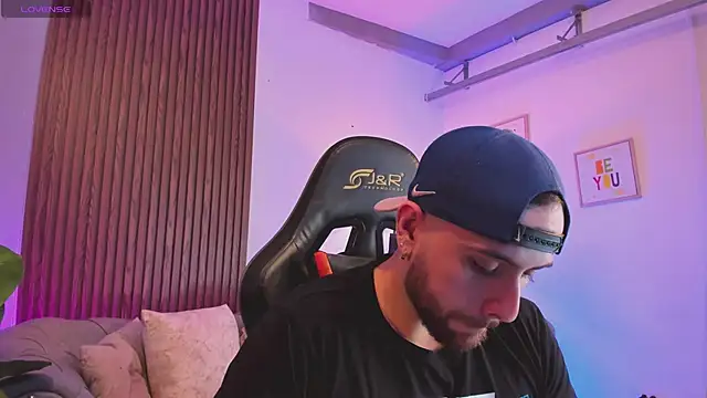 Snapshot of Maximo_Wolff chatting on January 31, 2026, 7:56 pm Maximo Wolff online show from January 31, 2026, 7:56 pm