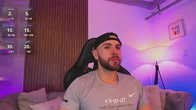 Snapshot of Maximo_Wolff chatting on February 5, 2026, 7:51 pm Maximo Wolff online show from February 5, 2026, 7:51 pm