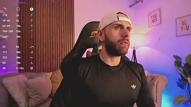 Snapshot of Maximo_Wolff chatting on February 13, 2026, 8:05 pm Maximo Wolff online show from February 13, 2026, 8:05 pm