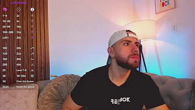 Snapshot of Maximo_Wolff chatting on February 26, 2026, 7:46 pm Maximo Wolff online show from February 26, 2026, 7:46 pm