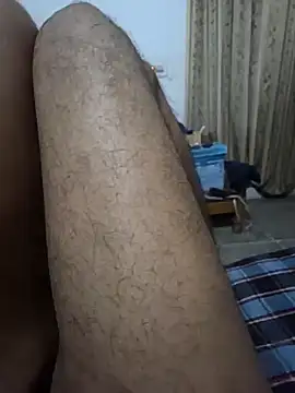 Snapshot of desir3dlund chatting on October 9, 2025, 4:16 pm desir3dlund online show from October 9, 2025, 4:16 pm