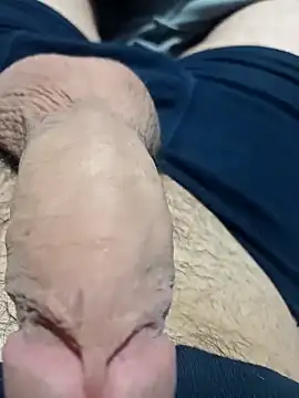 Snapshot of Hamzadz123 chatting on February 28, 2026, 6:42 pm Hamzadz123 online show from February 28, 2026, 6:42 pm