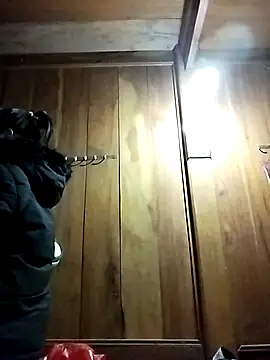 Snapshot of Lai005 chatting on January 6, 2026, 2:21 pm Lai005 online show from January 6, 2026, 2:21 pm