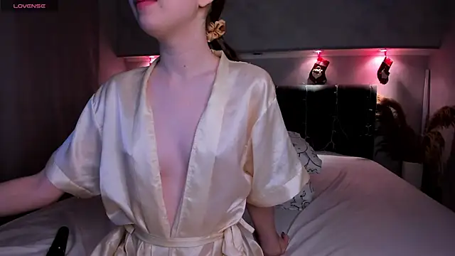 Snapshot of Camilla_Kelly chatting on February 9, 2026, 1:09 am Camilla Kelly online show from February 9, 2026, 1:09 am