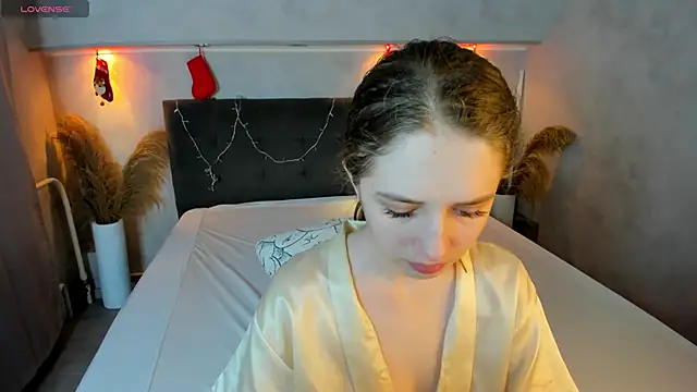 Snapshot of Camilla_Kelly chatting on February 12, 2026, 1:22 am Camilla Kelly online show from February 12, 2026, 1:22 am