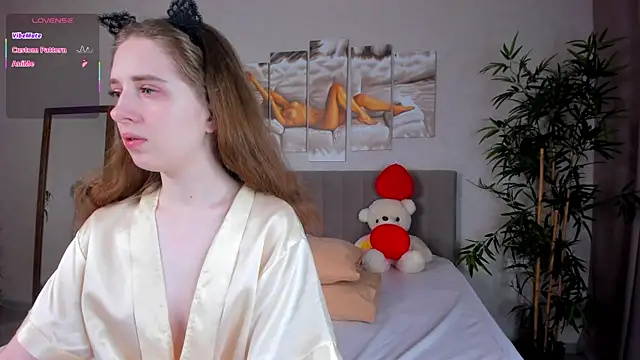 Snapshot of Camilla_Kelly chatting on February 13, 2026, 1:12 am Camilla Kelly online show from February 13, 2026, 1:12 am