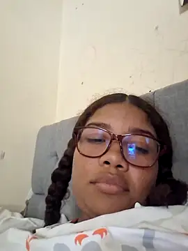 madelene online show from February 4, 2026, 10:15 pm