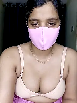 Rose-luckey online show from March 5, 2026, 6:15 pm