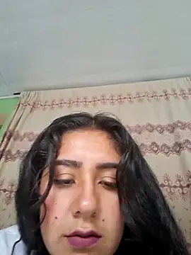 CAROLINE  07 online show from November 25, 2025, 5:02 pm