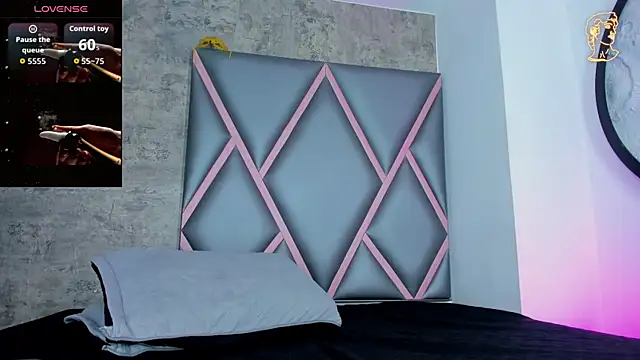 Snapshot of _Leohot_ chatting on February 19, 2026, 3:24 am Leohot online show from February 19, 2026, 3:24 am