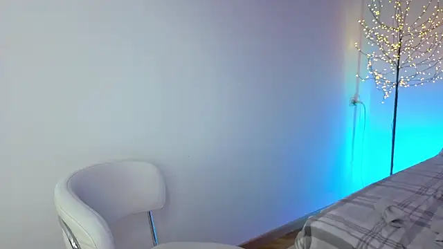 Little mia   online show from February 22, 2026, 10:41 pm