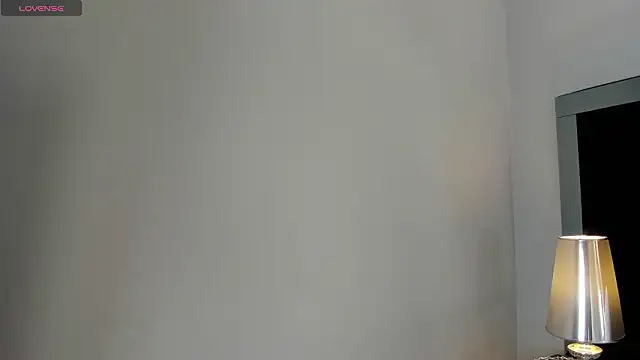 CarolineLee  online show from February 4, 2026, 10:47 pm